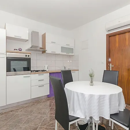 Beba55 M Apartment
